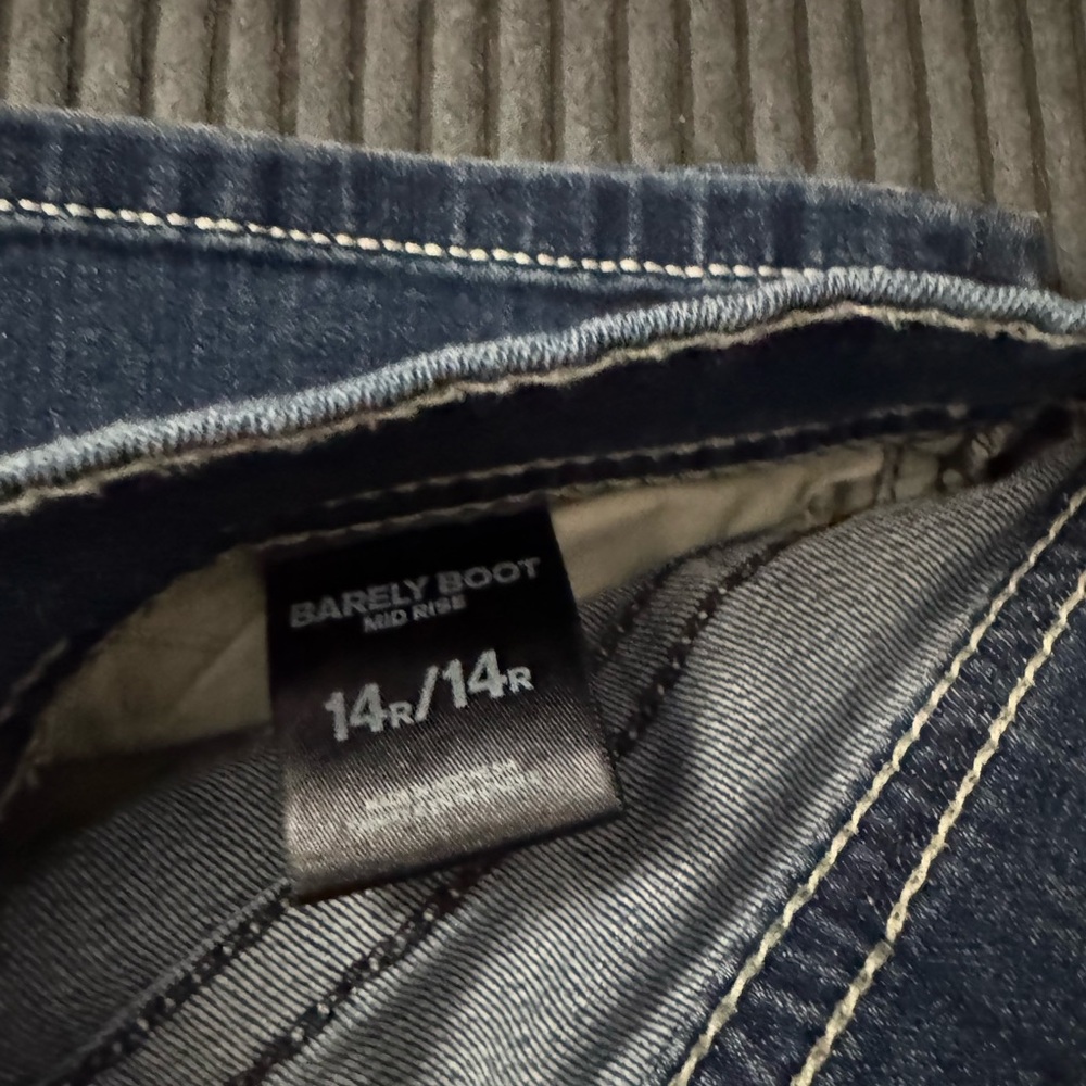 Express Women’s Jeans - Picture 3 of 3